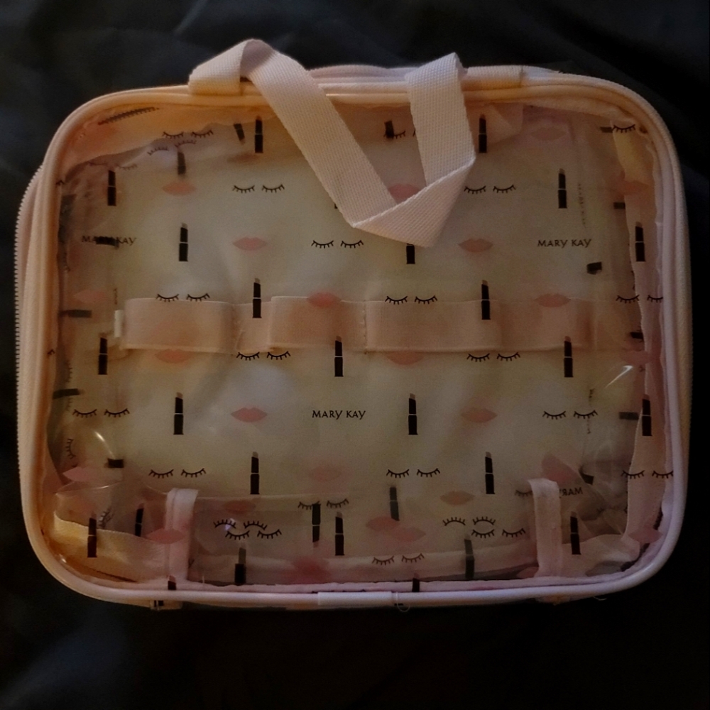 Special Edition Mary Kay Travel Color Bag